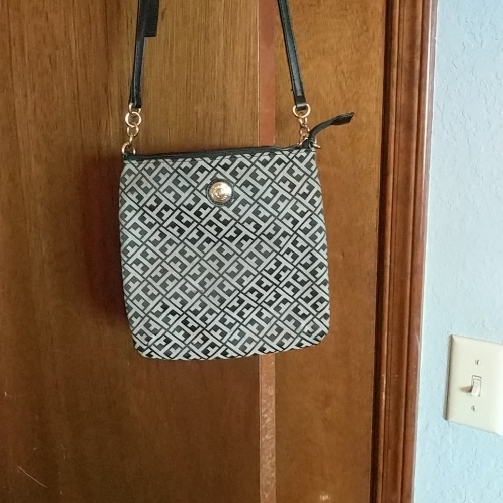 Tommy Hilfiger Crossbody Bag